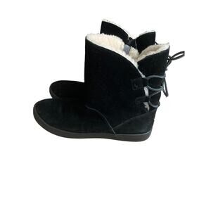 Koolaburra by UGG Shazi short boots women’s 10 black suede lace up shearling